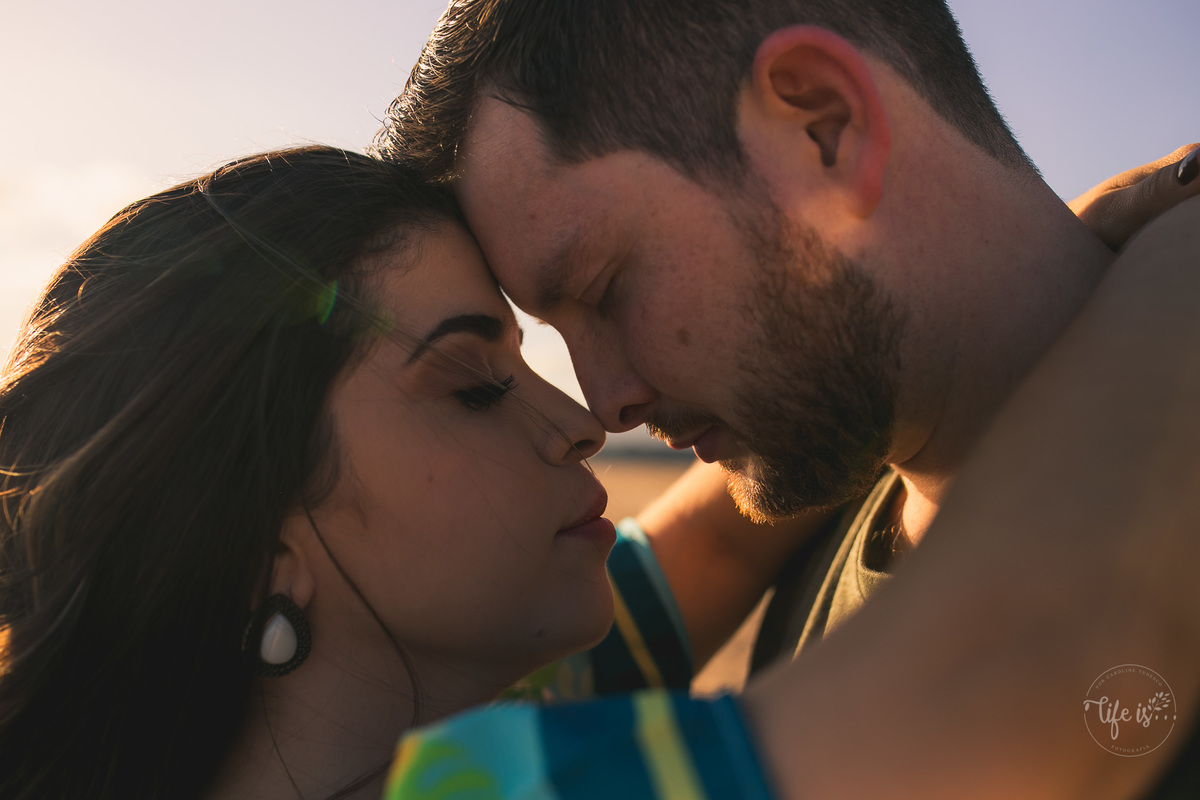 Aline e Maercio em ensaio casal