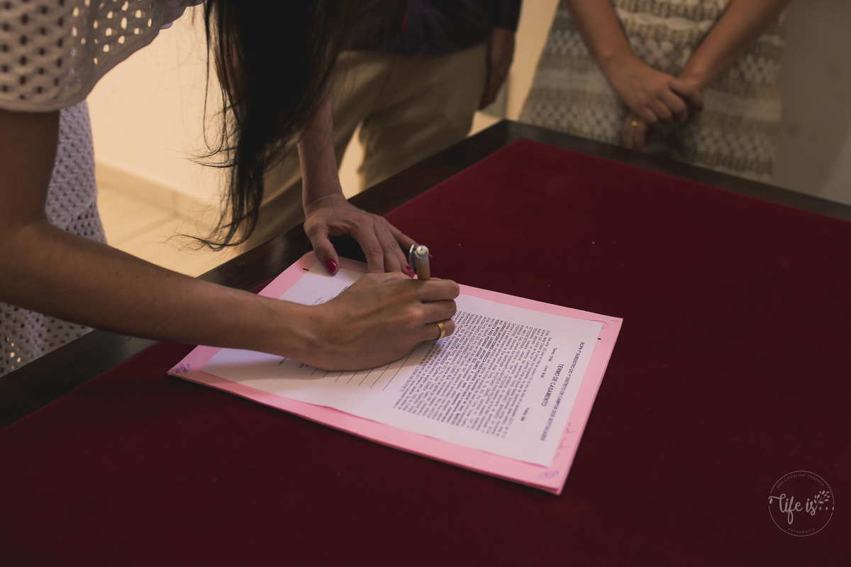 A hora da assinatura no casamento do civil