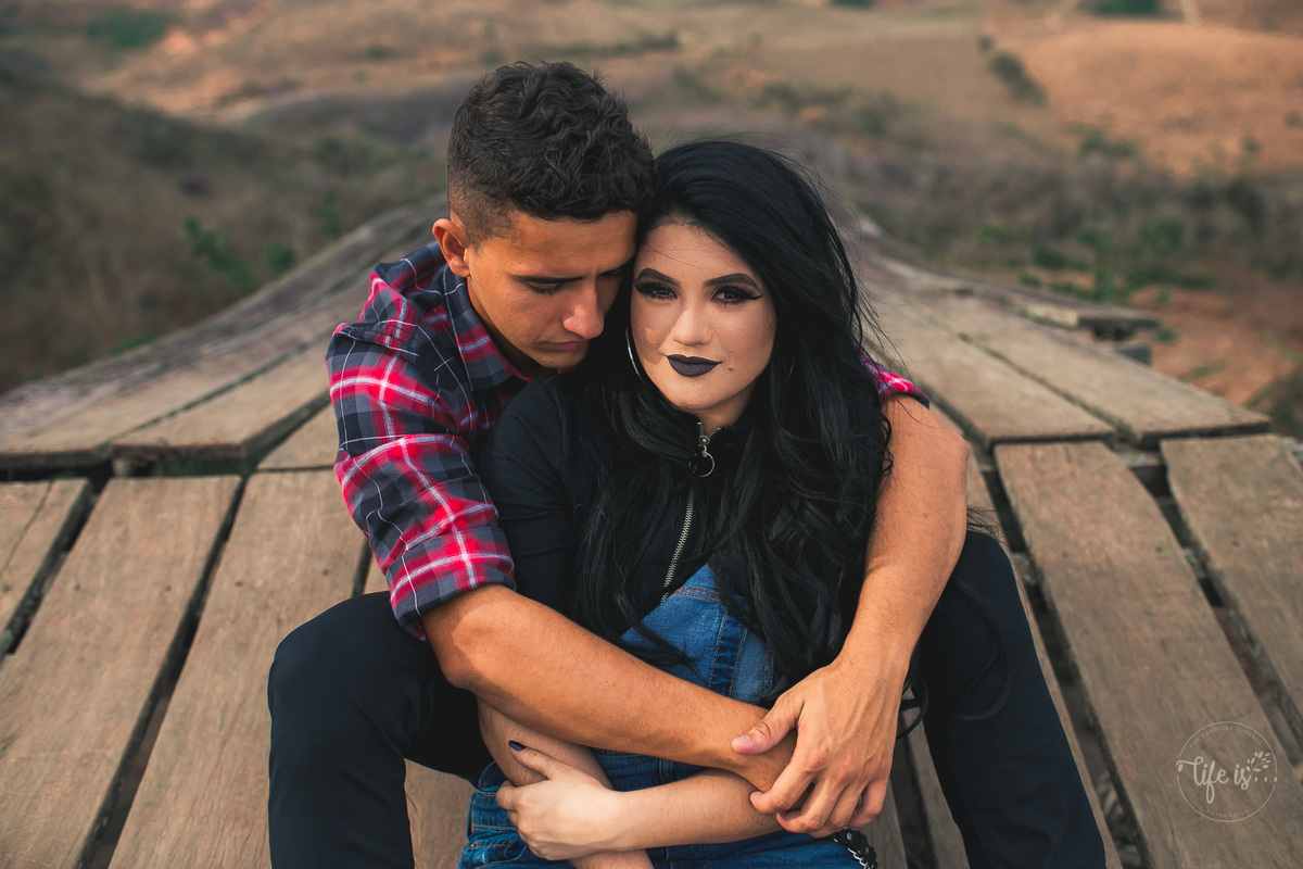Ensaio pré-casamento realizado no Morro do Itaóca em Campos dos Goytacazes