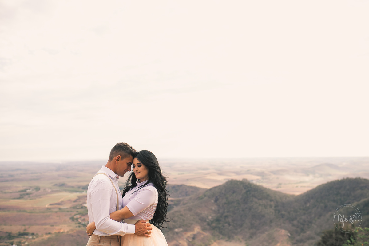 O amor lindo de amanda  matheus em seu ensaio pré-casamento