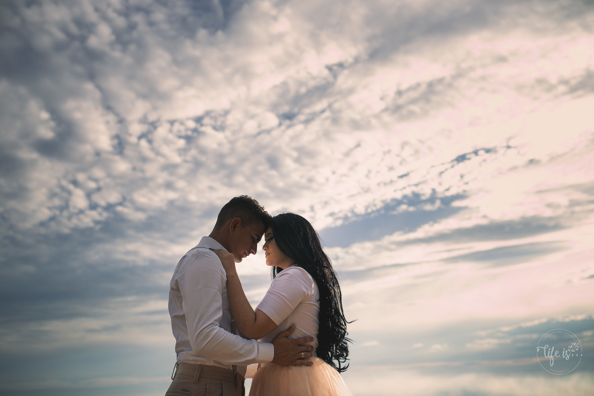 O céu é o limite em ensaio pré-wedding
