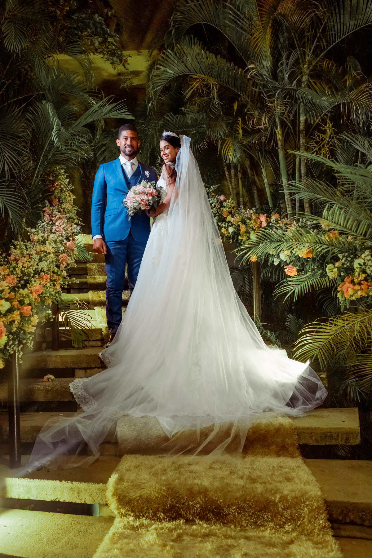 A médica Marcela Lima e o corretor Tiago Oliveira casam-se no Villa Toscana em um evento luxuoso - Fotos Thiago Rosarii