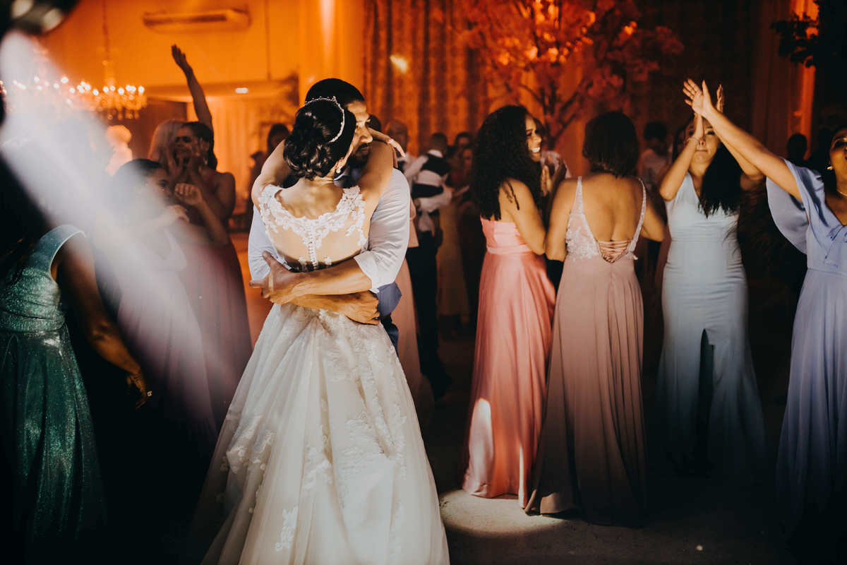 A médica Marcela Lima e o corretor Tiago Oliveira casam-se no Villa Toscana em um evento luxuoso - Fotos Thiago Rosarii