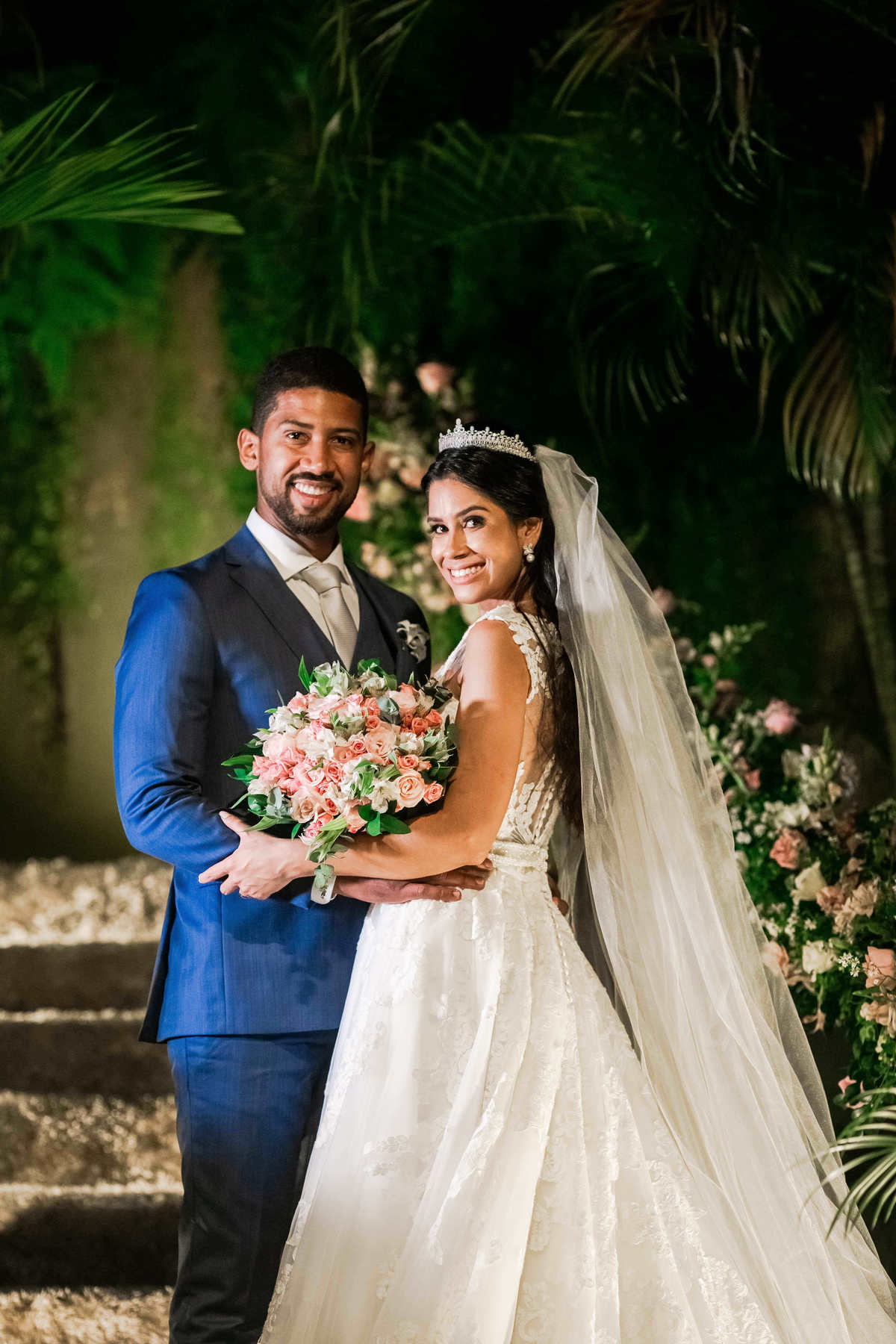 A médica Marcela Lima e o corretor Tiago Oliveira casam-se no Villa Toscana em um evento luxuoso - Fotos Thiago Rosarii