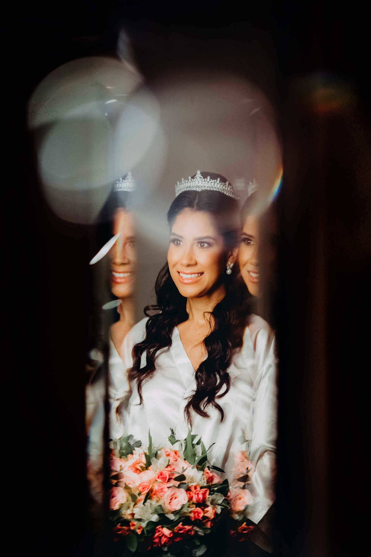 A médica Marcela Lima e o corretor Tiago Oliveira casam-se no Villa Toscana em um evento luxuoso - Fotos Thiago Rosarii