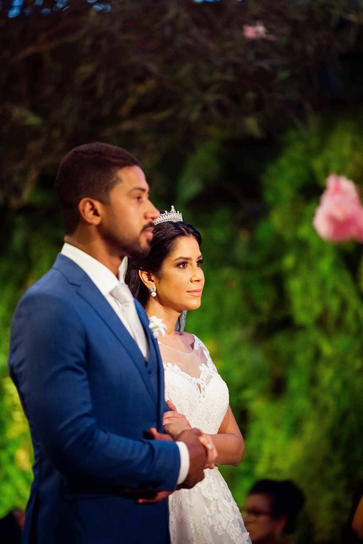 A médica Marcela Lima e o corretor Tiago Oliveira casam-se no Villa Toscana em um evento luxuoso - Fotos Thiago Rosarii