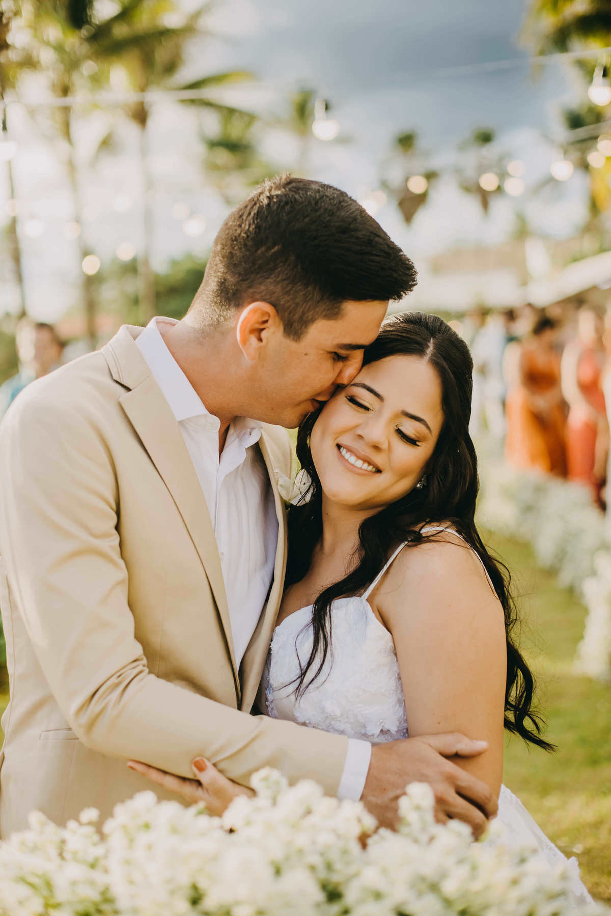 De Tocantins para casar na Praia de Villas do Atlântico - Marcus e Isa, escolhem Salvador em Destination Wedding - Thiago Rosarii