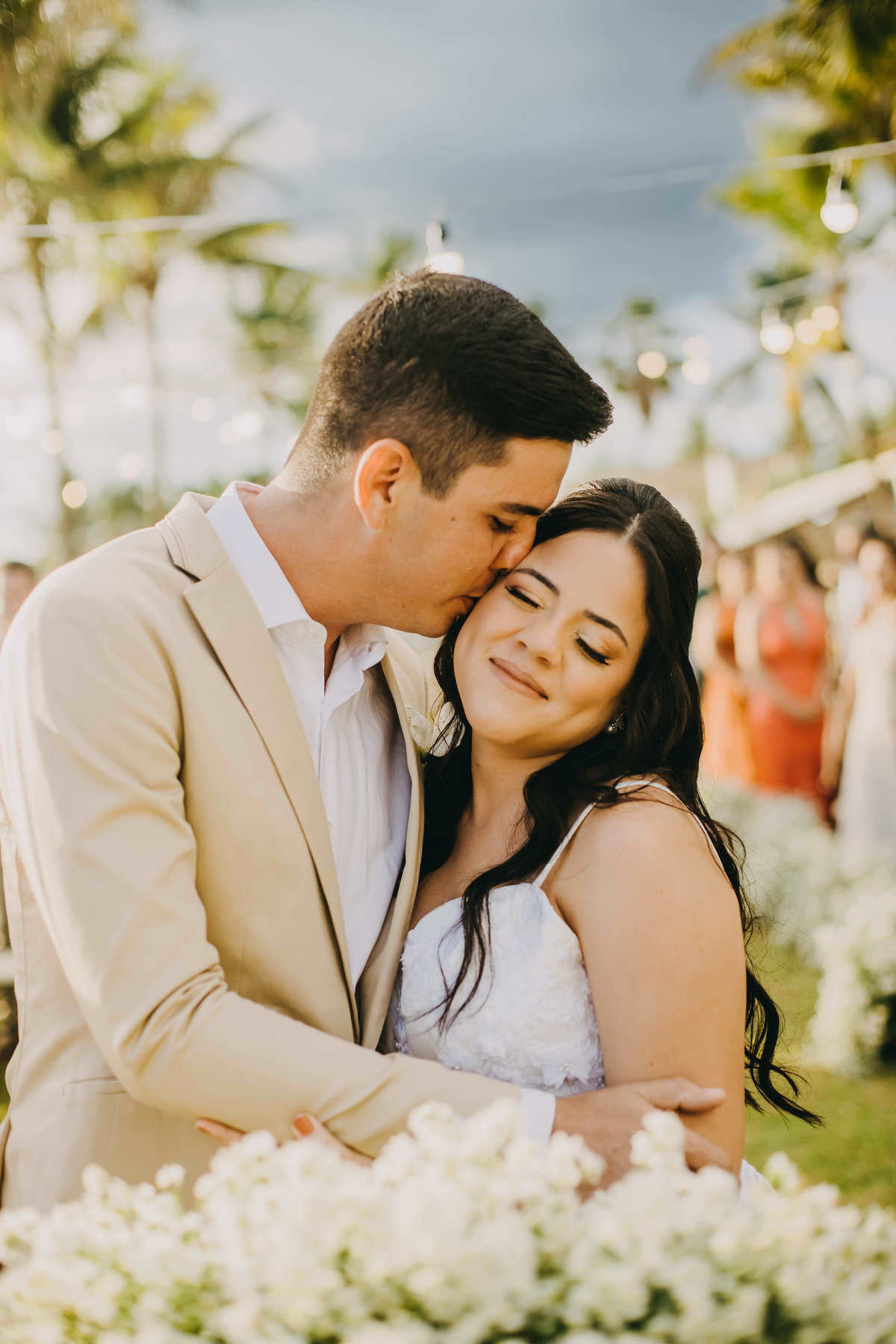 De Tocantins para casar na Praia de Villas do Atlântico - Marcus e Isa, escolhem Salvador em Destination Wedding - Thiago Rosarii