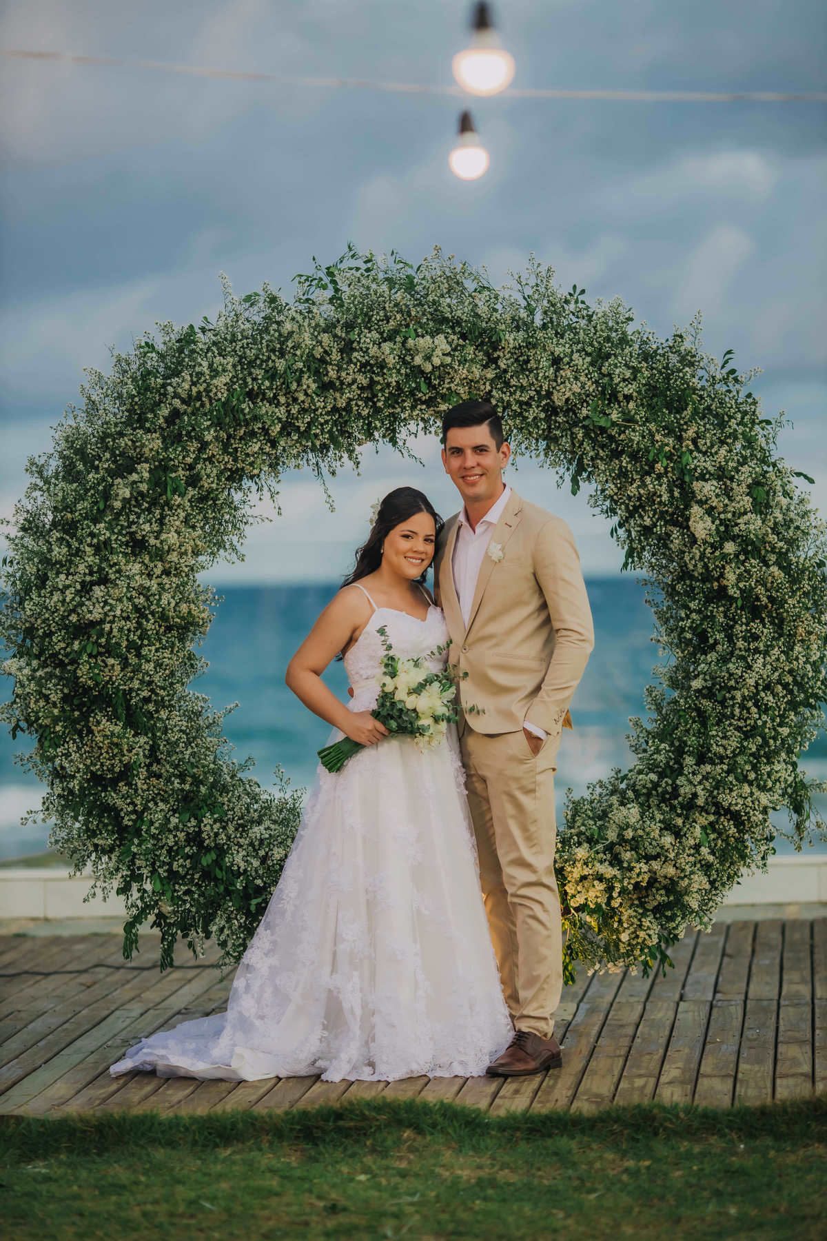 De Tocantins para casar na Praia de Villas do Atlântico - Marcus e Isa, escolhem Salvador em Destination Wedding - Thiago Rosarii
