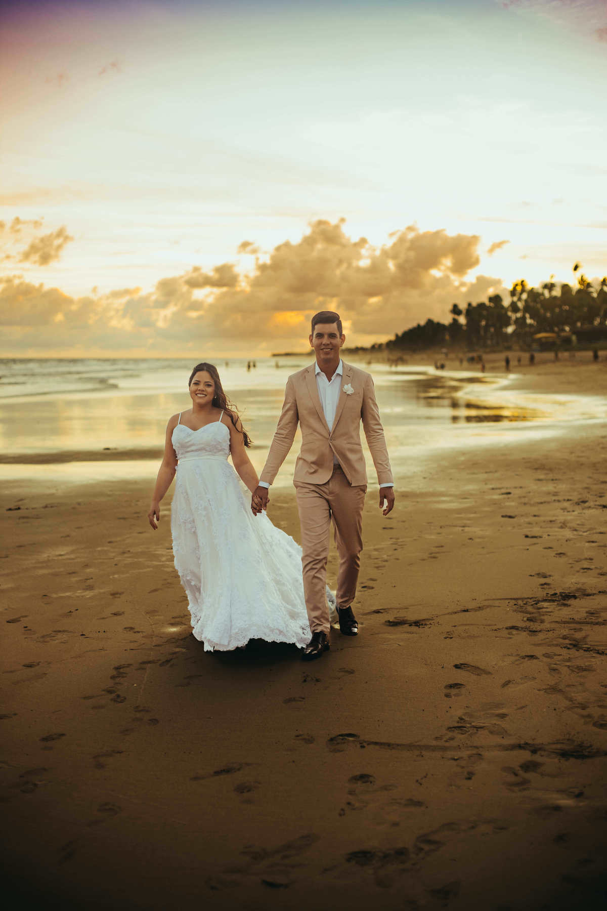 De Tocantins para casar na Praia de Villas do Atlântico - Marcus e Isa, escolhem Salvador em Destination Wedding - Thiago Rosarii