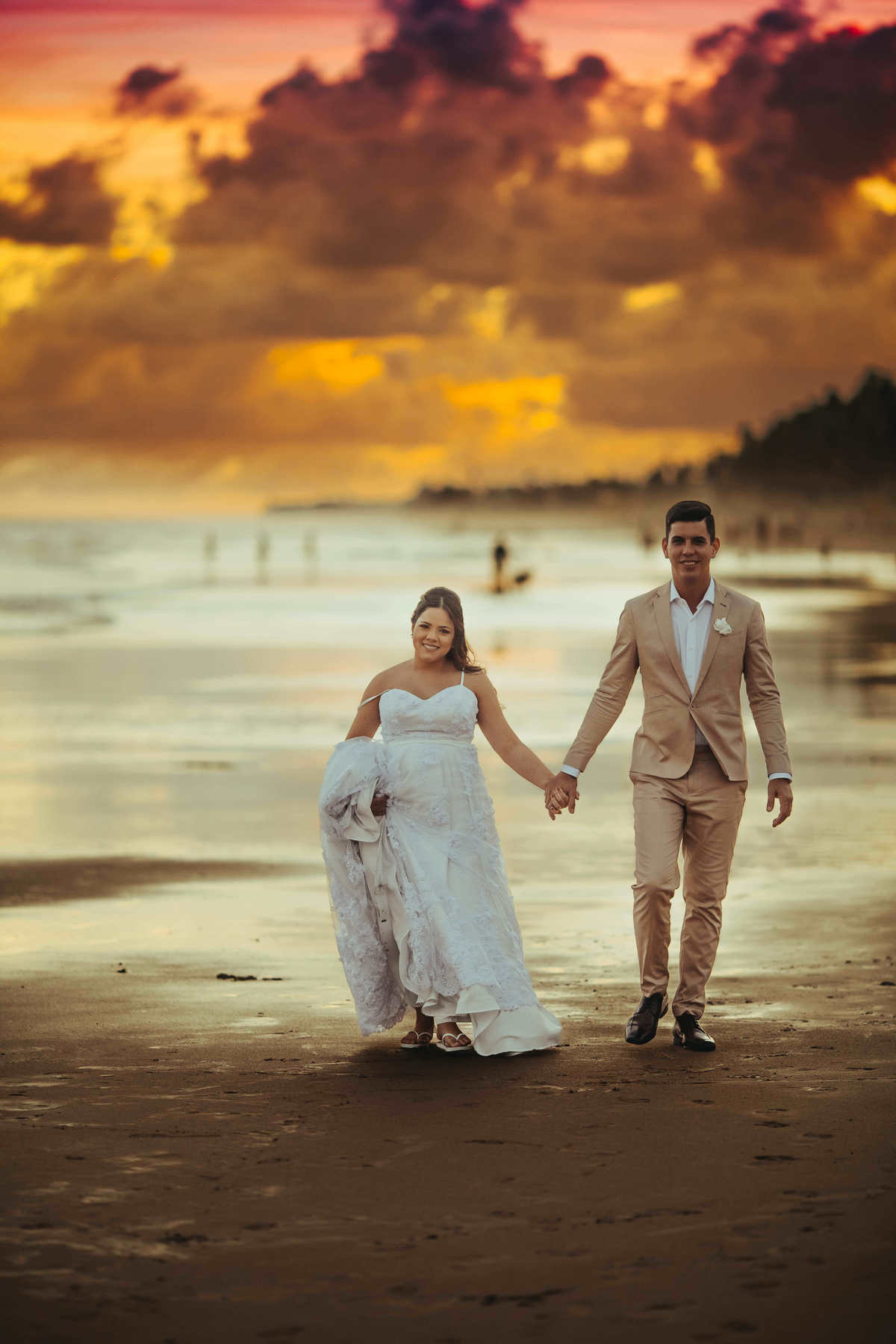 De Tocantins para casar na Praia de Villas do Atlântico - Marcus e Isa, escolhem Salvador em Destination Wedding - Thiago Rosarii