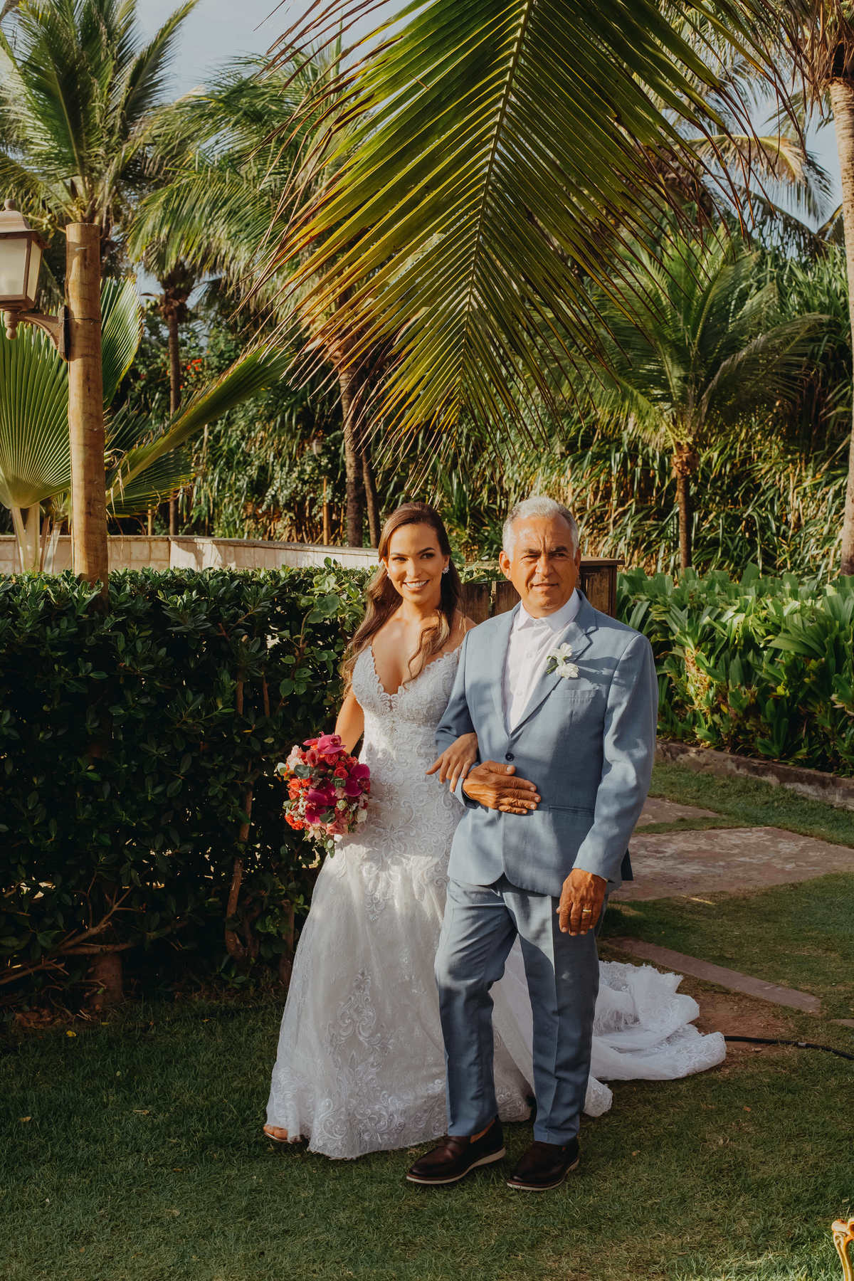 Casamento na Praia em Salvador Bahia - Fotógrafo Thiago Rosarii - Tropicalia Praia Eventos - Destination Wedding Brazil - Fotos de Casamento em Salvador - Farol da Barra 