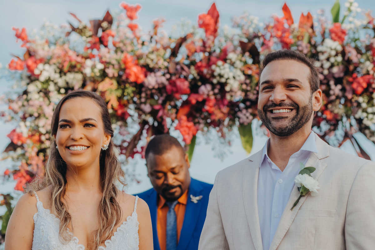 Casamento na Praia em Salvador Bahia - Fotógrafo Thiago Rosarii - Tropicalia Praia Eventos - Destination Wedding Brazil - Fotos de Casamento em Salvador - Farol da Barra 