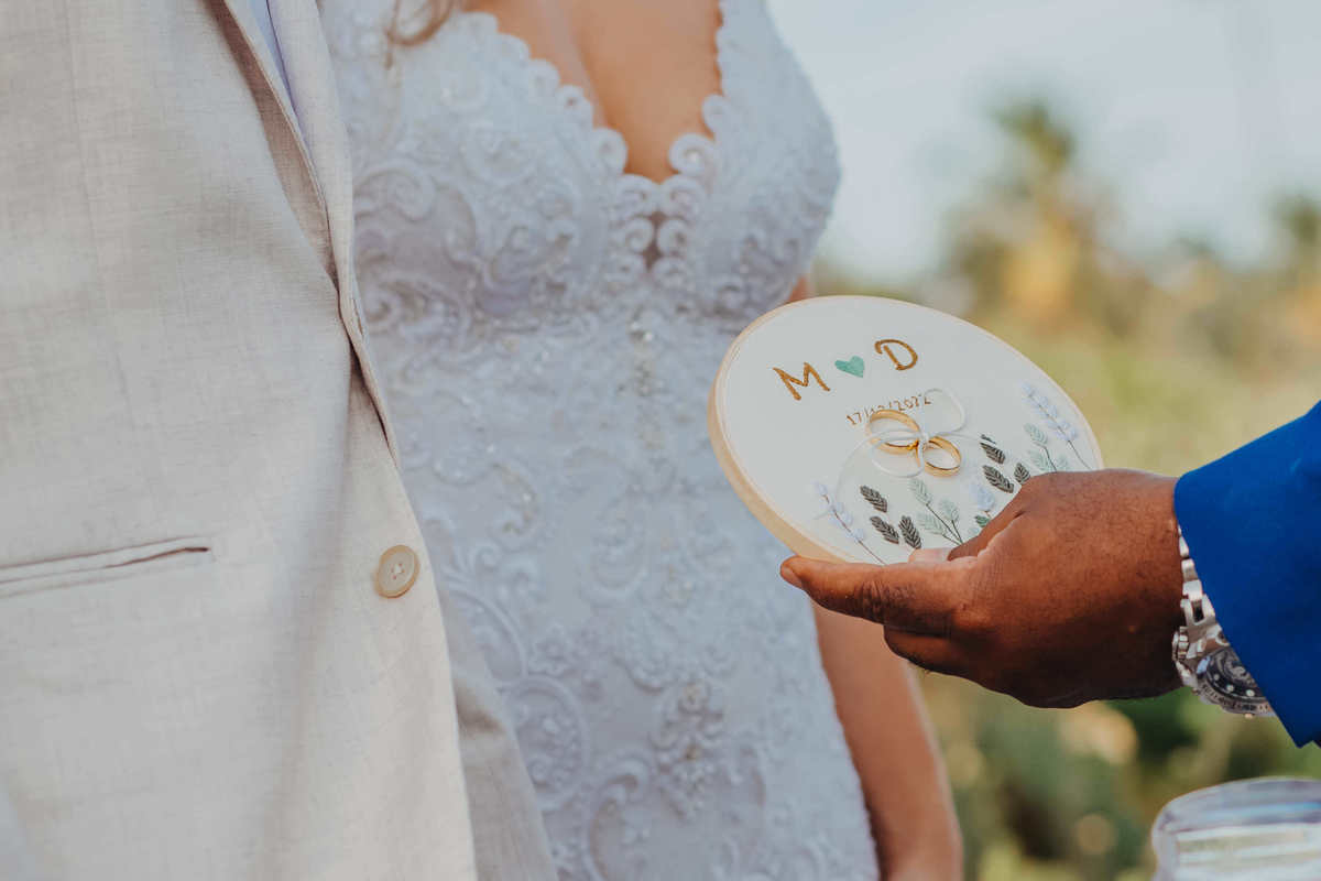 Casamento na Praia em Salvador Bahia - Fotógrafo Thiago Rosarii - Tropicalia Praia Eventos - Destination Wedding Brazil - Fotos de Casamento em Salvador - Farol da Barra 