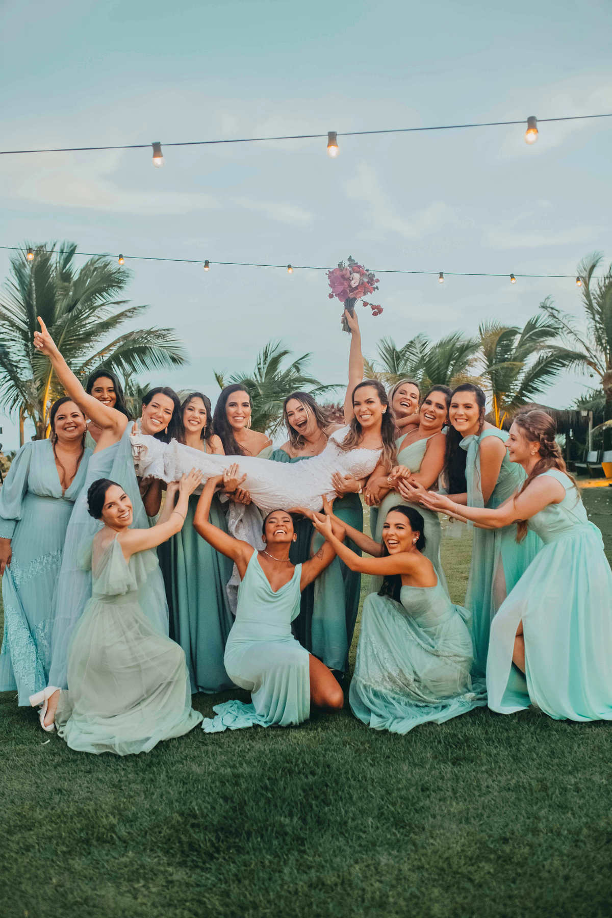Casamento na Praia em Salvador Bahia - Fotógrafo Thiago Rosarii - Tropicalia Praia Eventos - Destination Wedding Brazil - Fotos de Casamento em Salvador - Farol da Barra 