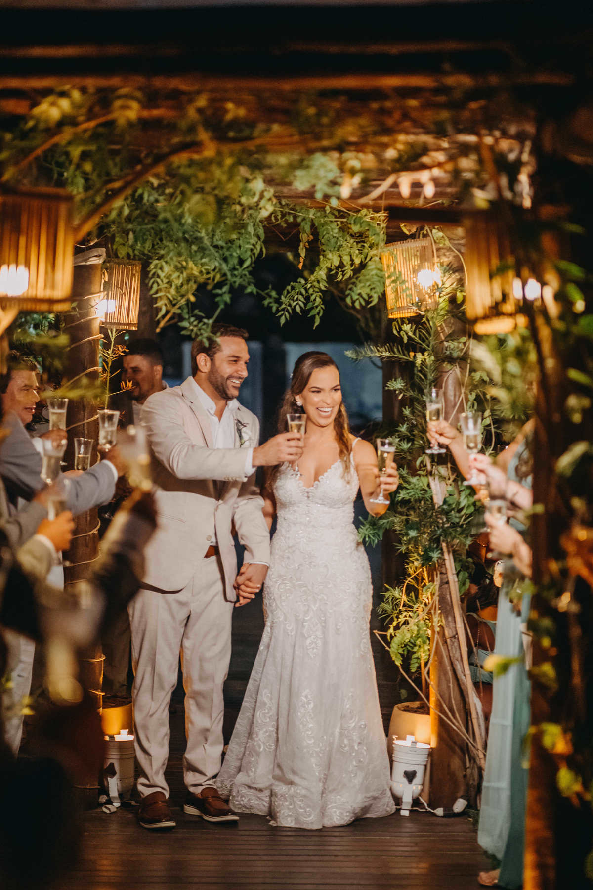Casamento na Praia em Salvador Bahia - Fotógrafo Thiago Rosarii - Tropicalia Praia Eventos - Destination Wedding Brazil - Fotos de Casamento em Salvador - Farol da Barra 