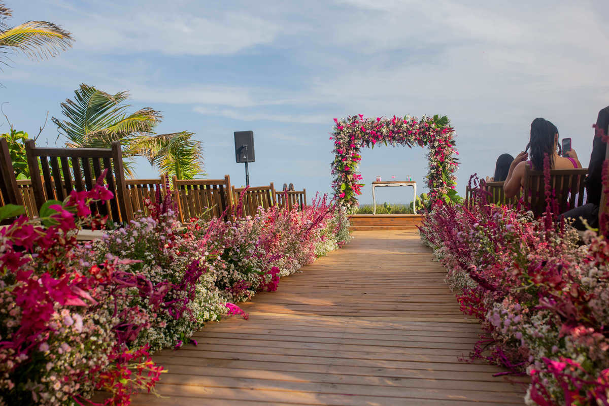 Casamento na Praia em Salvador Bahia - Fotógrafo Thiago Rosarii - Tropicalia Praia Eventos - Destination Wedding Brazil - Fotos de Casamento em Salvador - Farol da Barra 
