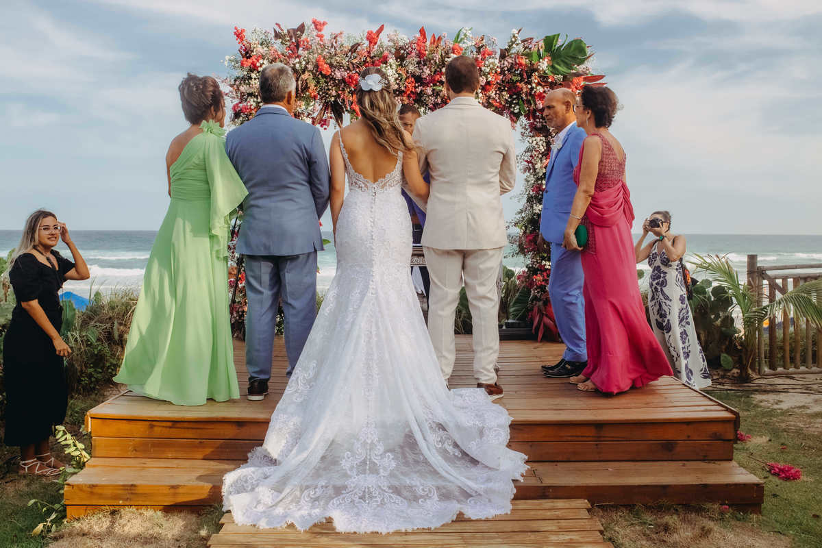 Casamento na Praia em Salvador Bahia - Fotógrafo Thiago Rosarii - Tropicalia Praia Eventos - Destination Wedding Brazil - Fotos de Casamento em Salvador - Farol da Barra 