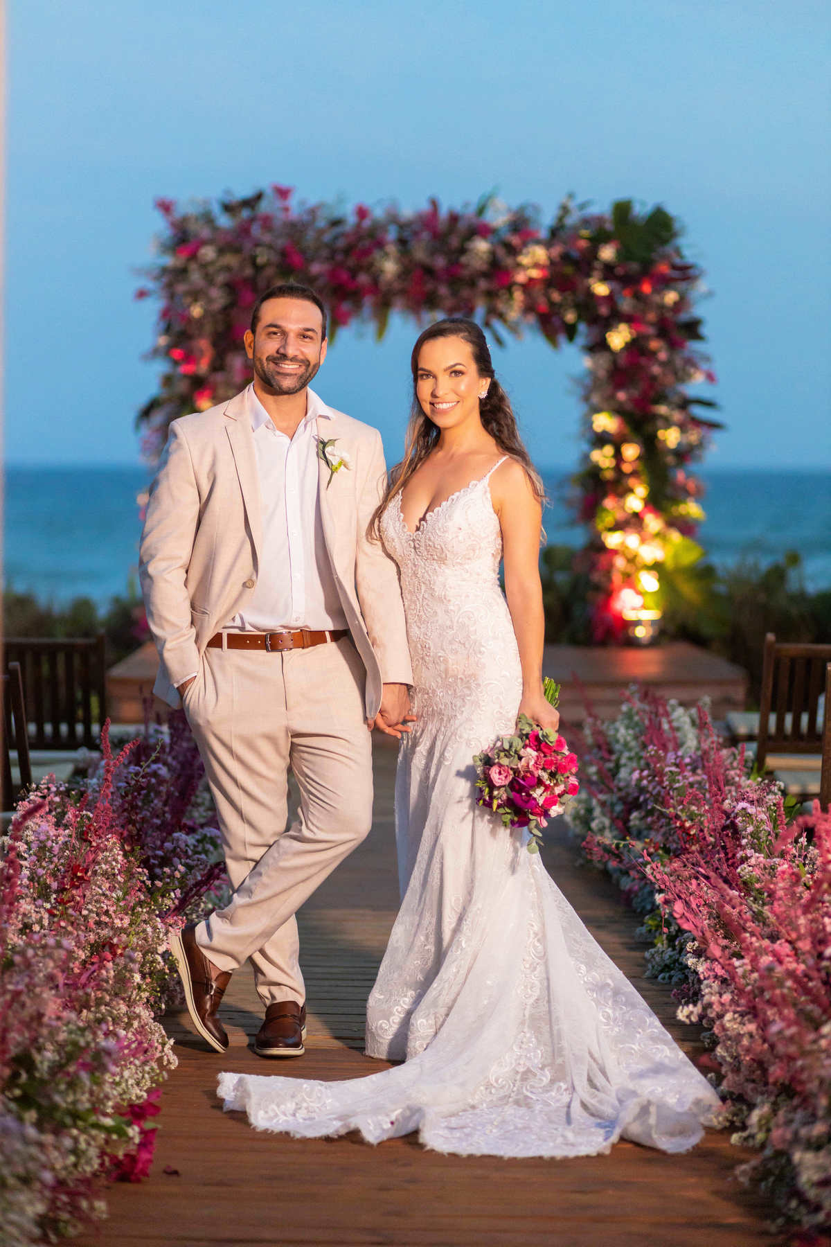 Casamento na Praia em Salvador Bahia - Fotógrafo Thiago Rosarii - Tropicalia Praia Eventos - Destination Wedding Brazil - Fotos de Casamento em Salvador - Farol da Barra 
