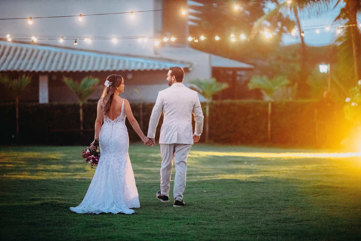 Casamento na Praia em Salvador Bahia - Fotógrafo Thiago Rosarii - Tropicalia Praia Eventos - Destination Wedding Brazil - Fotos de Casamento em Salvador - Farol da Barra 