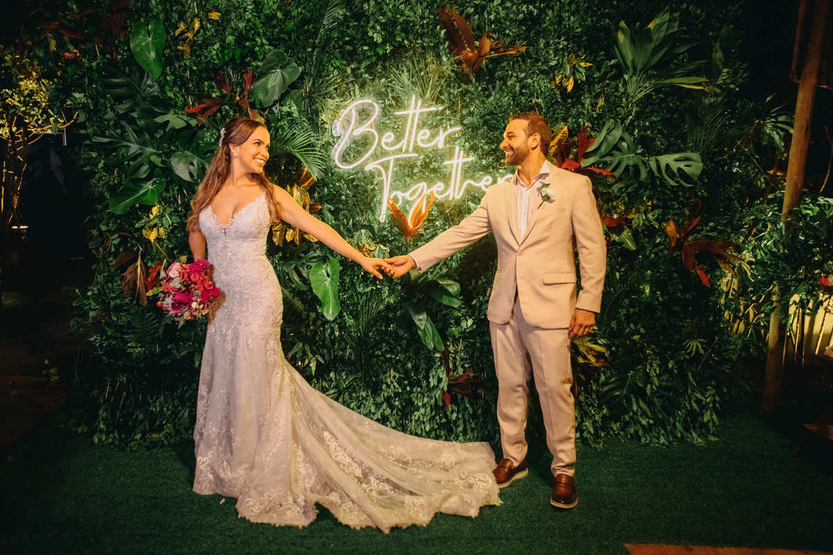 Casamento na Praia em Salvador Bahia - Fotógrafo Thiago Rosarii - Tropicalia Praia Eventos - Destination Wedding Brazil - Fotos de Casamento em Salvador - Farol da Barra 