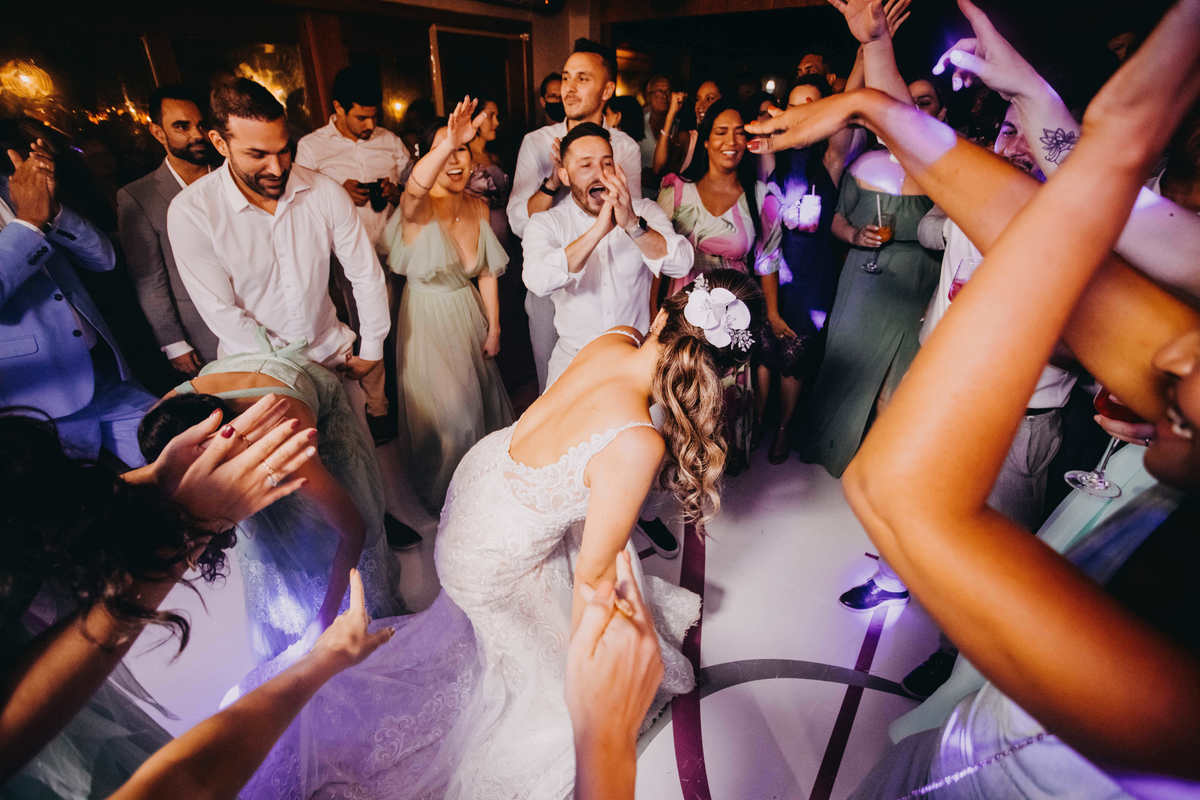 Casamento na Praia em Salvador Bahia - Fotógrafo Thiago Rosarii - Tropicalia Praia Eventos - Destination Wedding Brazil - Fotos de Casamento em Salvador - Farol da Barra 