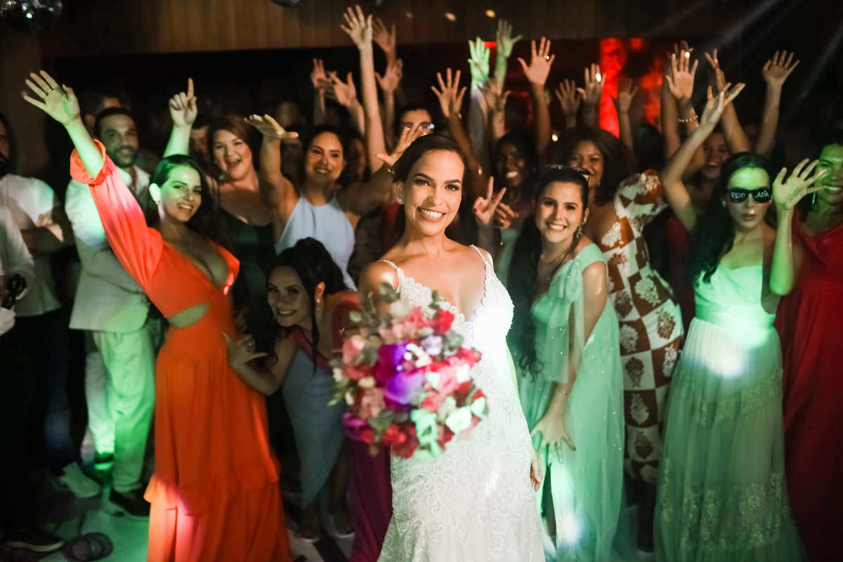 Casamento na Praia em Salvador Bahia - Fotógrafo Thiago Rosarii - Tropicalia Praia Eventos - Destination Wedding Brazil - Fotos de Casamento em Salvador - Farol da Barra 
