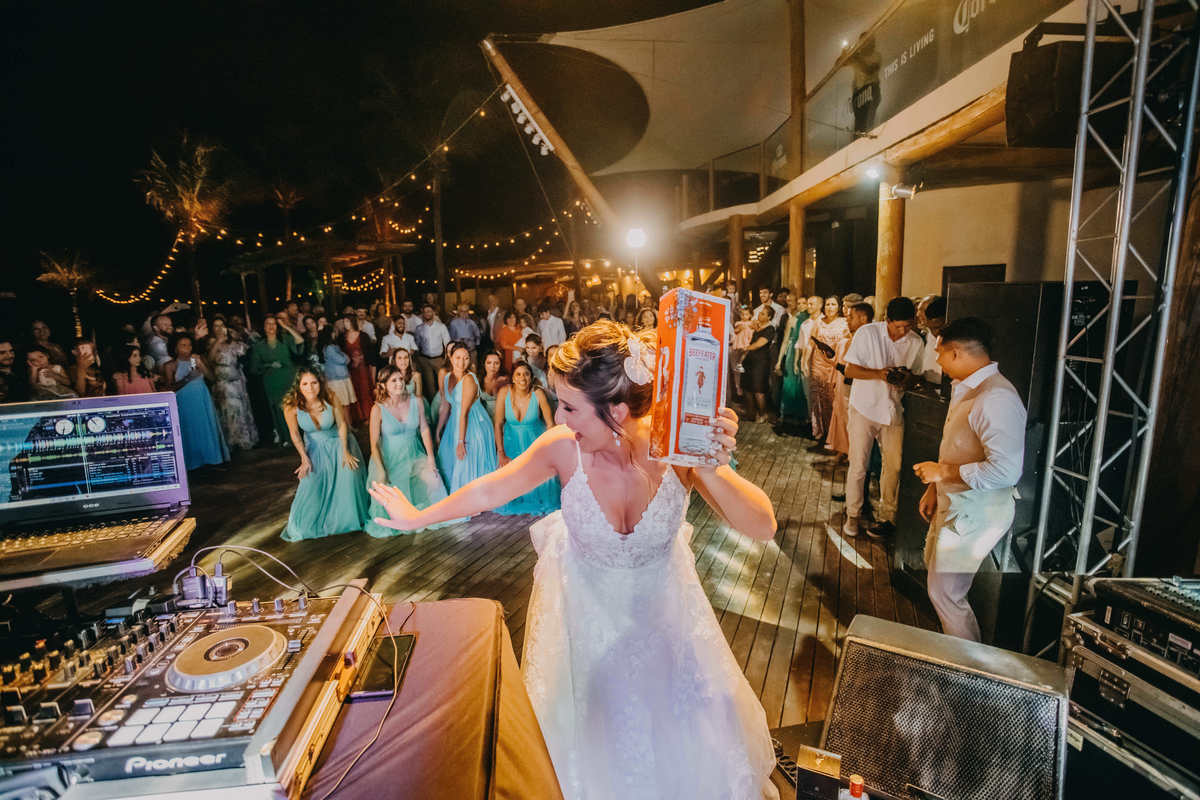 Casamento na Praia - Luiza e Vitor - Thiago Rosarii - Casando em Frente ao Mar - Fotografia de Casamento em Salvador - Fotógrafo em Salvador - Bahia