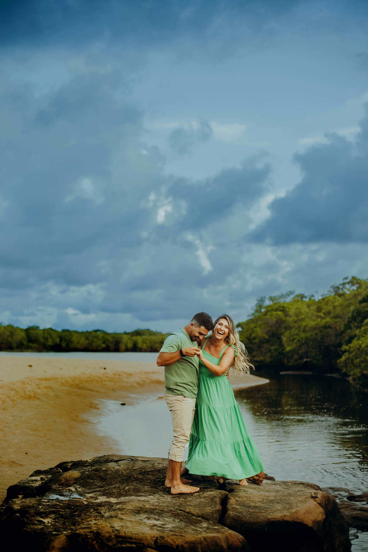 Vitor e Luisa - Pré-Casamento - Praia de Itacimirim - Thiago Rosarii - Fotógrafo de Casamento em Salvador Bahia
