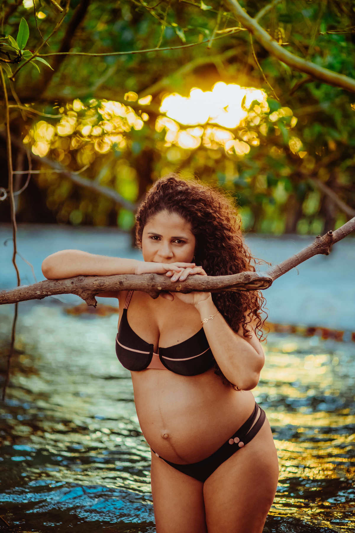 Fotos de Gravidez - Salvador Bahia - Linha Verde - Thiago Rosarii - Fotógrafo - Inema - Itacimirim - Praia do Forte - Grávida- Gravidez - Casal - Ensaio - Fotos em Estúdio - Fotos Ao ar Livre