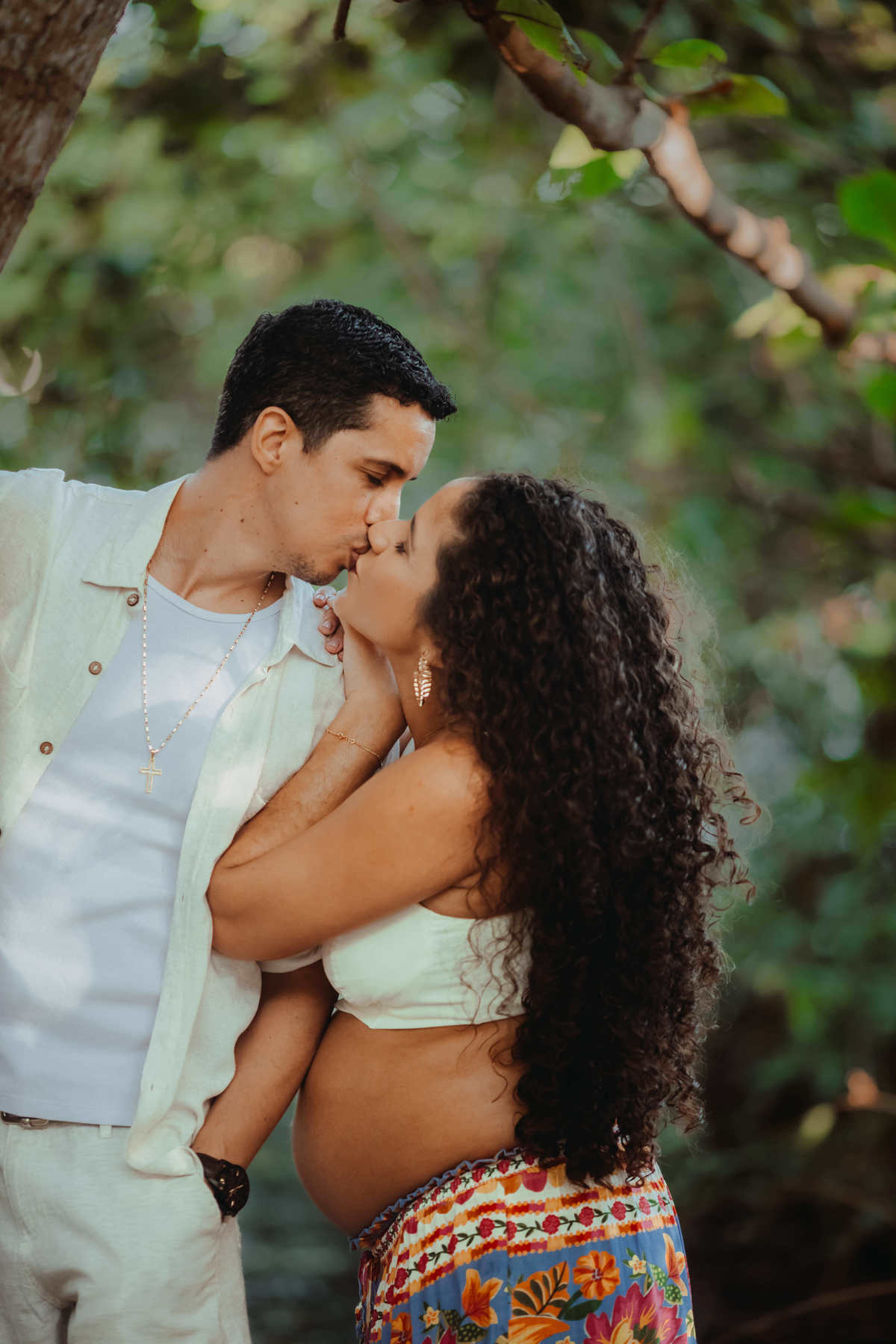 Fotos de Gravidez - Salvador Bahia - Linha Verde - Thiago Rosarii - Fotógrafo - Inema - Itacimirim - Praia do Forte - Grávida- Gravidez - Casal - Ensaio - Fotos em Estúdio - Fotos Ao ar Livre