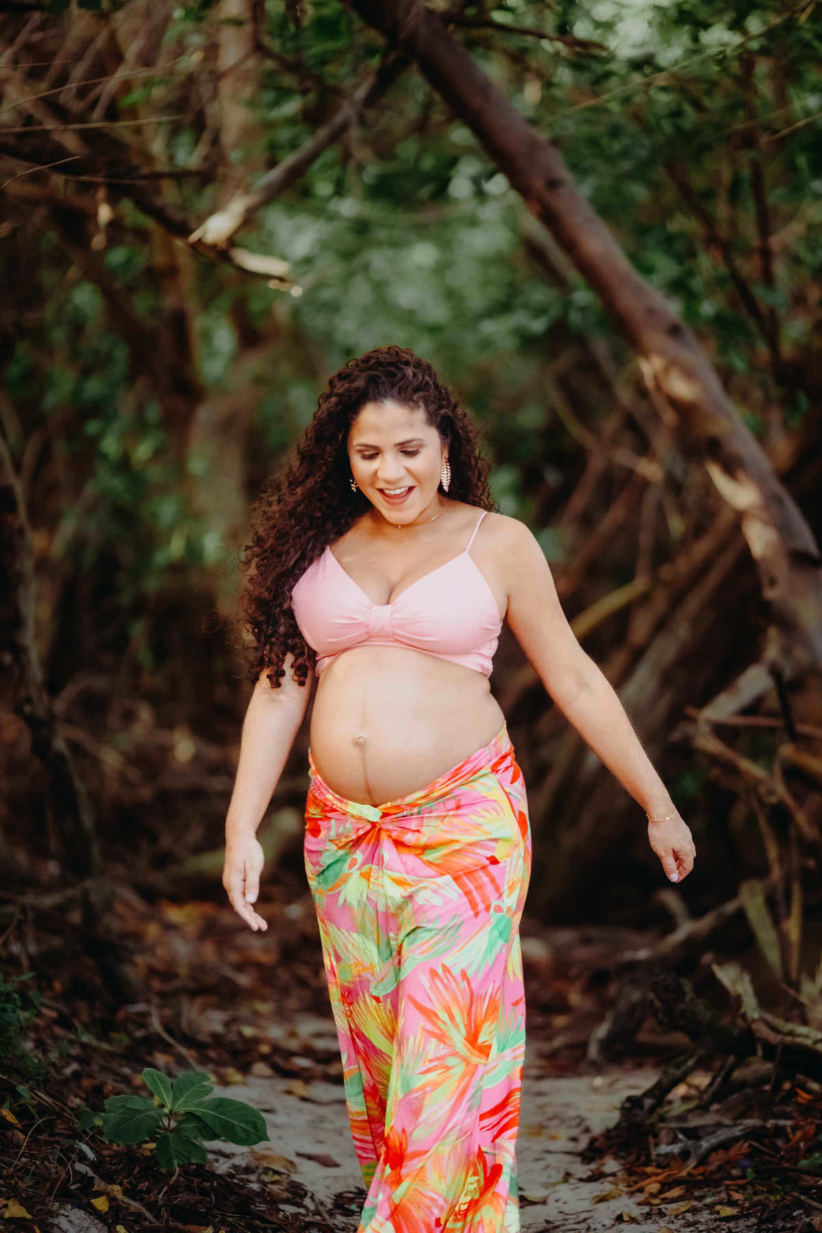 Fotos de Gravidez - Salvador Bahia - Linha Verde - Thiago Rosarii - Fotógrafo - Inema - Itacimirim - Praia do Forte - Grávida- Gravidez - Casal - Ensaio - Fotos em Estúdio - Fotos Ao ar Livre