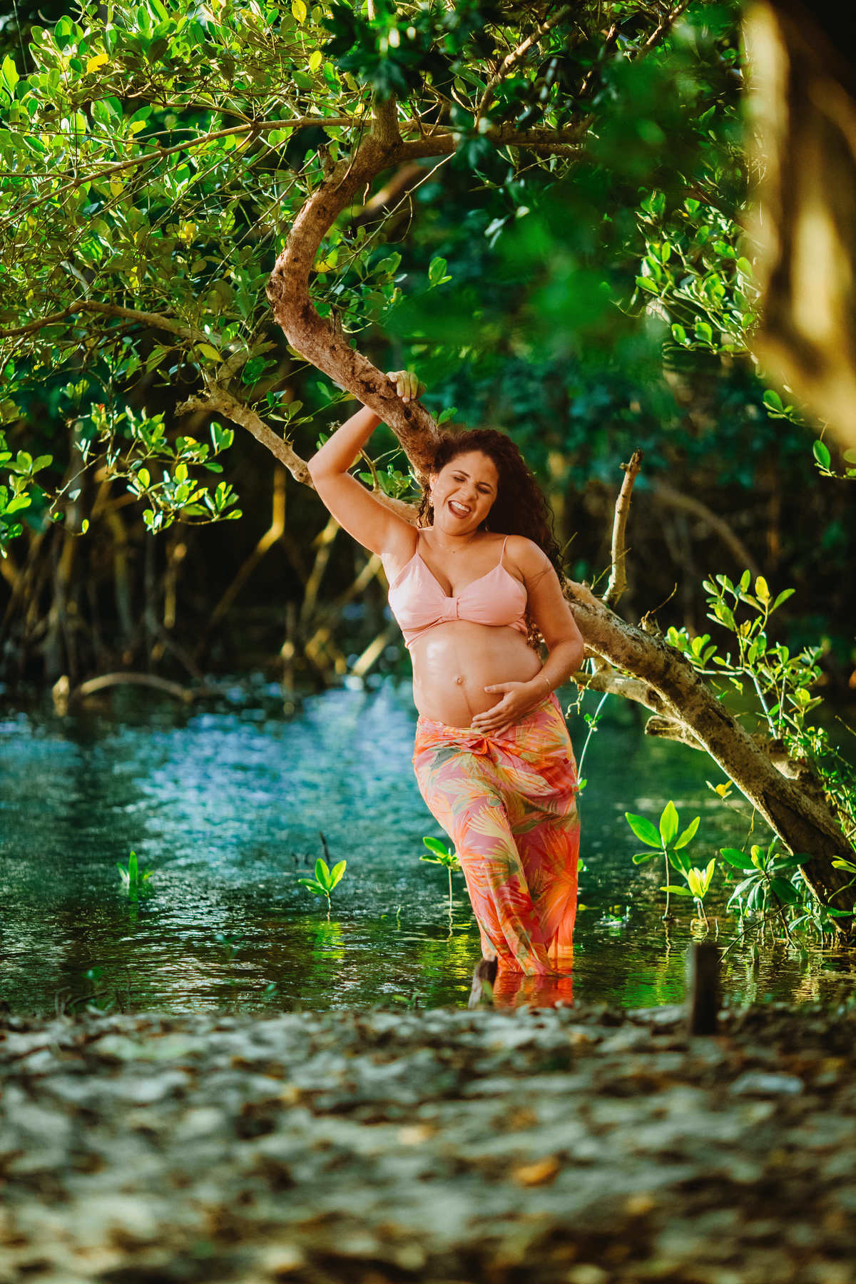 Fotos de Gravidez - Salvador Bahia - Linha Verde - Thiago Rosarii - Fotógrafo - Inema - Itacimirim - Praia do Forte - Grávida- Gravidez - Casal - Ensaio - Fotos em Estúdio - Fotos Ao ar Livre