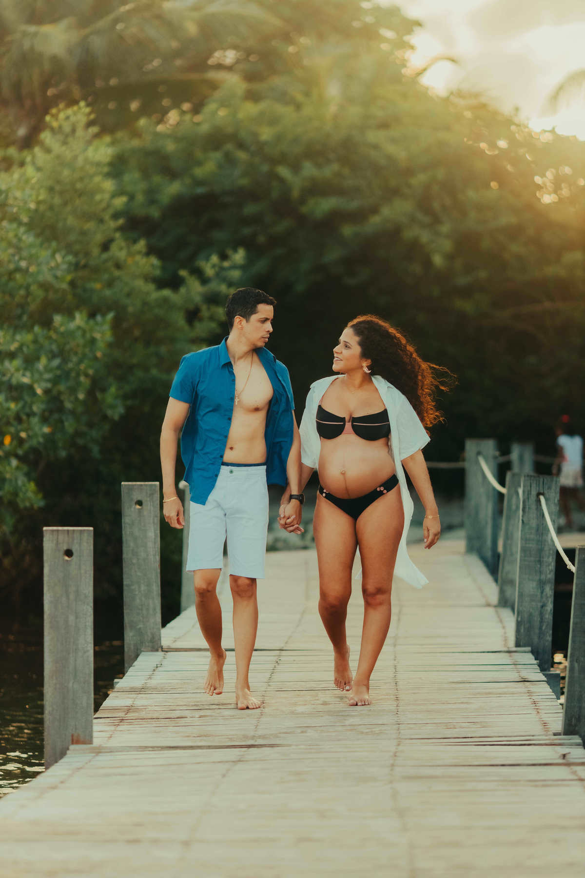 Fotos de Gravidez - Salvador Bahia - Linha Verde - Thiago Rosarii - Fotógrafo - Inema - Itacimirim - Praia do Forte - Grávida- Gravidez - Casal - Ensaio - Fotos em Estúdio - Fotos Ao ar Livre