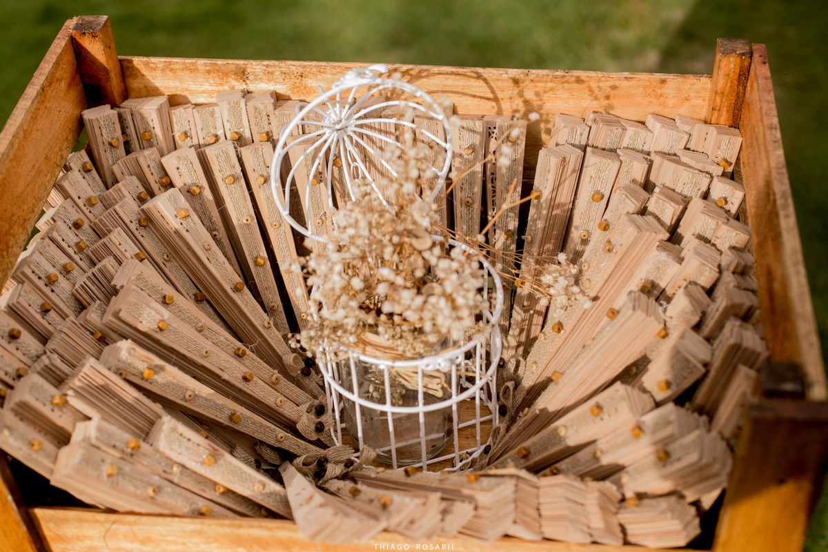 Decoração Rustica casamento na praia Thiago Rosarii