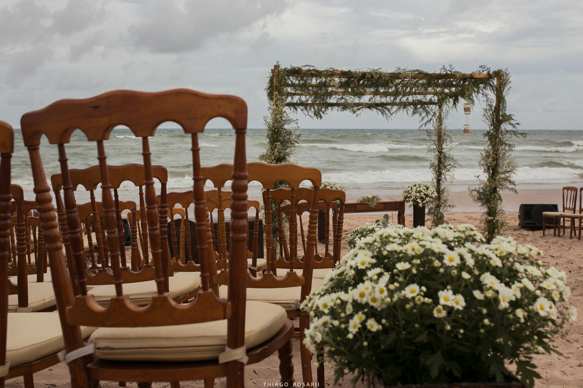 Decoração Rustica casamento na praia Thiago Rosarii