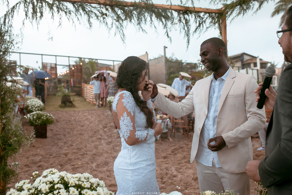 Casamento na praia na chuva, chuveu Thiago Rosarii,