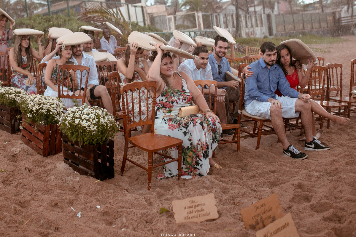 Casamento na praia na chuva, chuveu Thiago Rosarii,