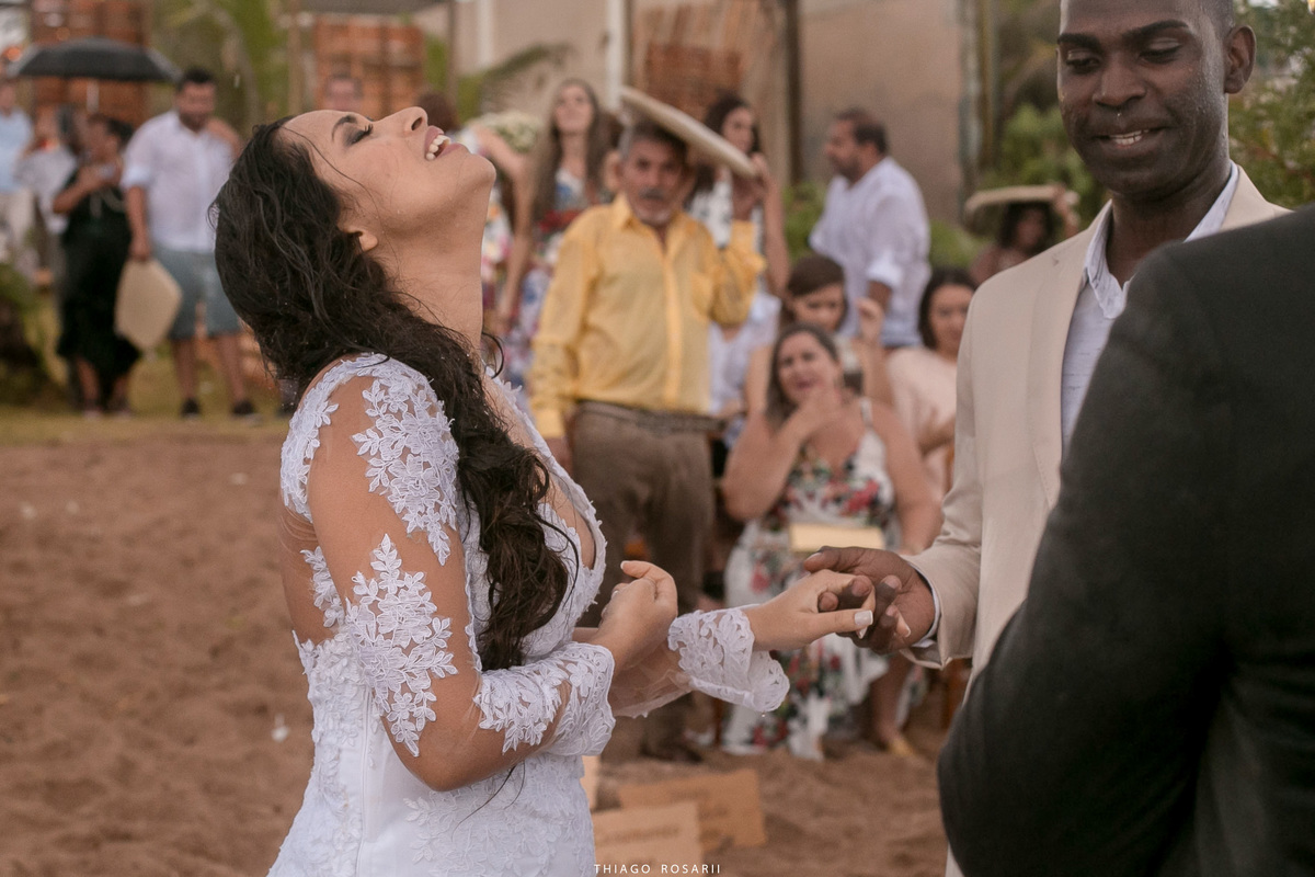 Casamento na praia na chuva, chuveu Thiago Rosarii,
