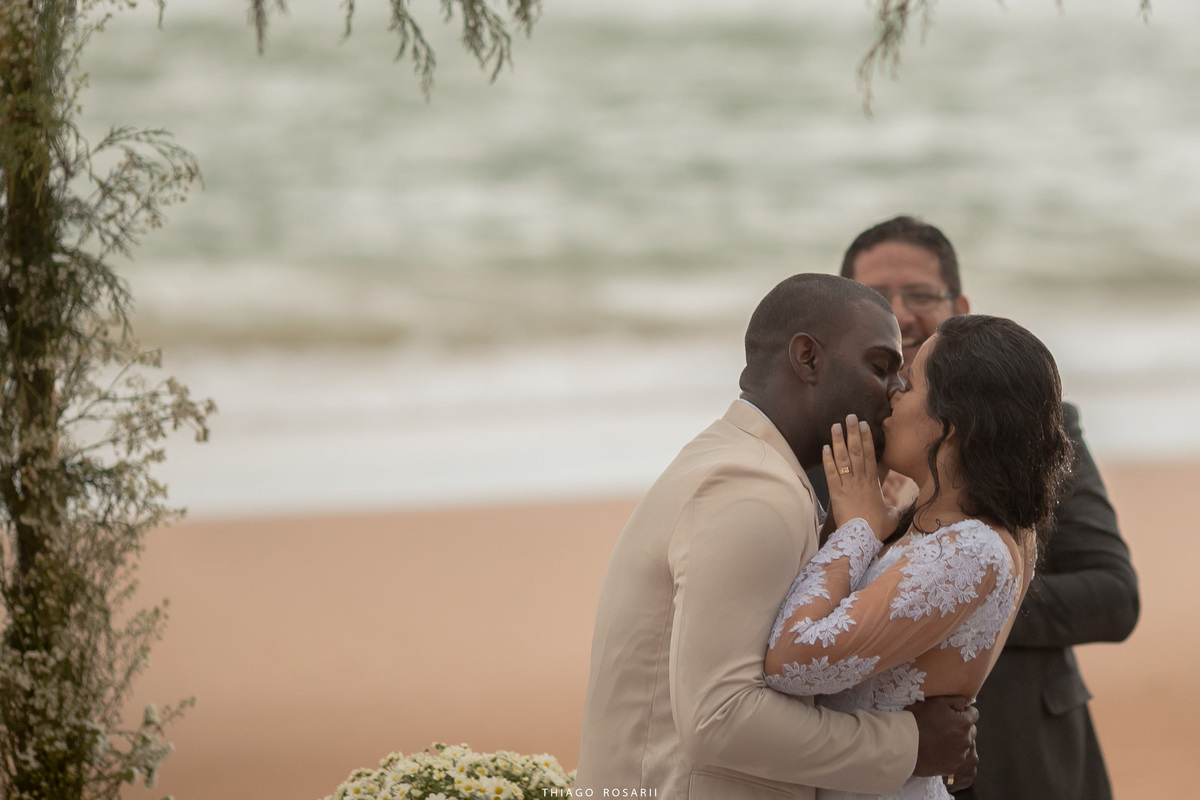 Casamento na praia na chuva, chuveu Thiago Rosarii,