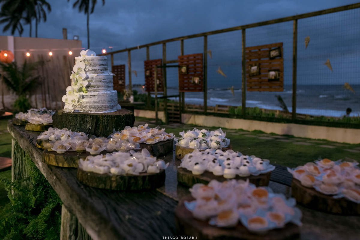 Decoração Rustica casamento na praia Thiago Rosarii
