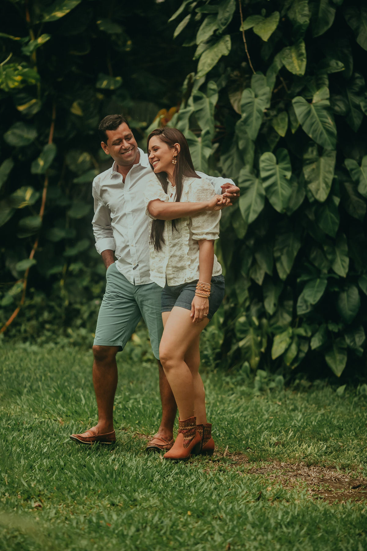 Ensaio de Casal - Thiago Rosarii - Pre-Casamento - Carina e Rafael - Fazenda Canto dos Pássaros - PreWedding - Santo Antônio de Jesus - Fotos na Fazenda de Casal