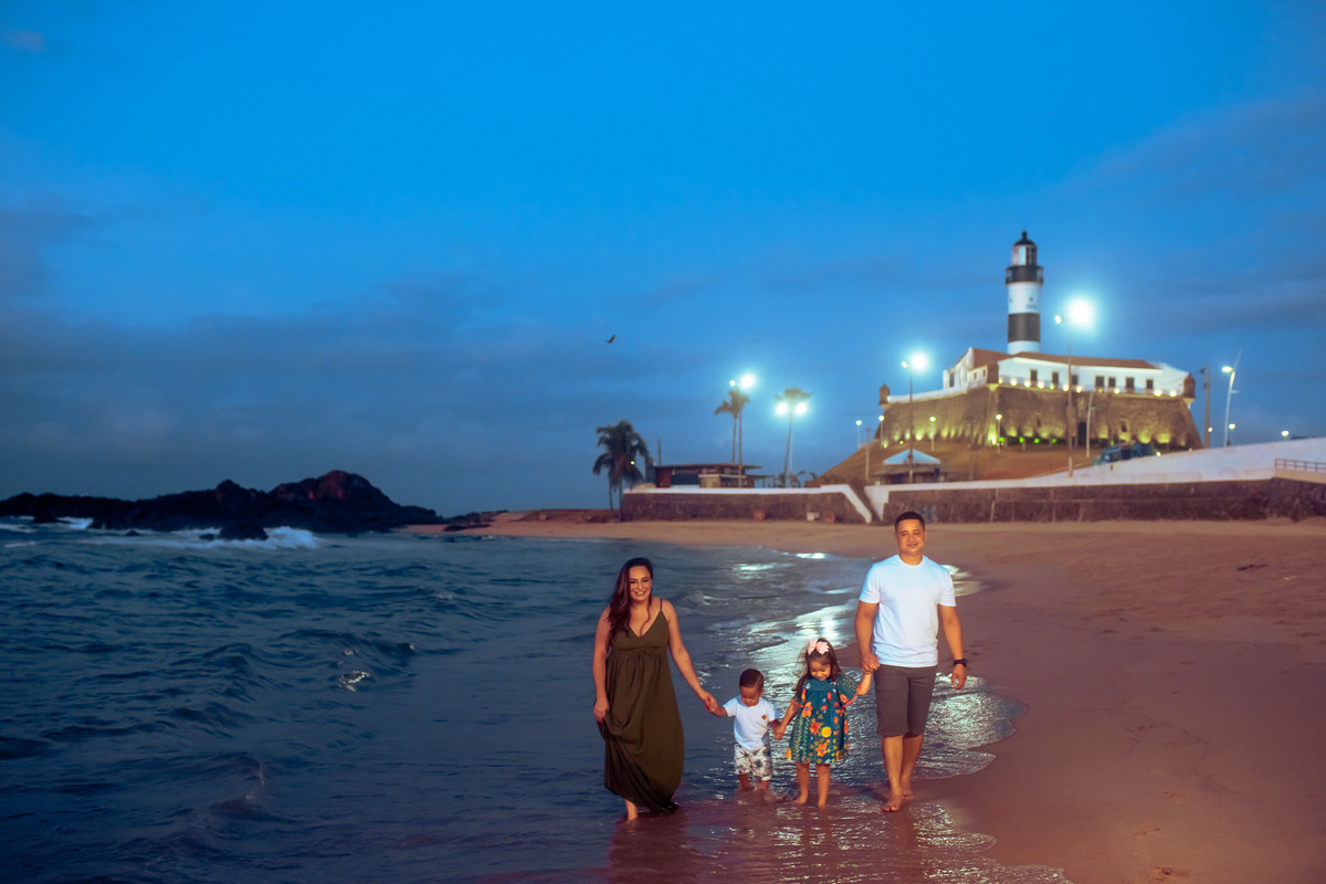 Ensaio no Pelourinho - Fotos - Centro Histórico de Salvador - Ensaio de Família - Thiago Rosarii - Fotos no Farol da Barra, - Família Farol da Barra - Amanhecer na Barra - Thiago Rosarii
