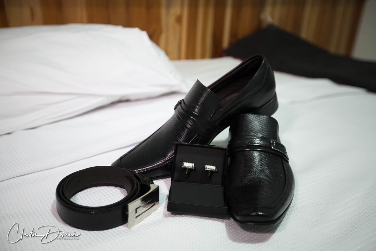Cinto e sapatos do noivo