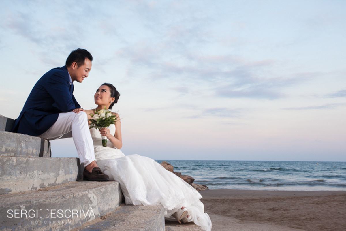 Elisha + Ayako. Desde Tokio con Amor. Un postboda en Valencia.