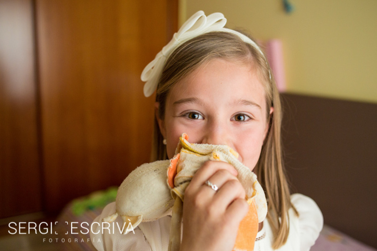 María y sus fotos de Comunión