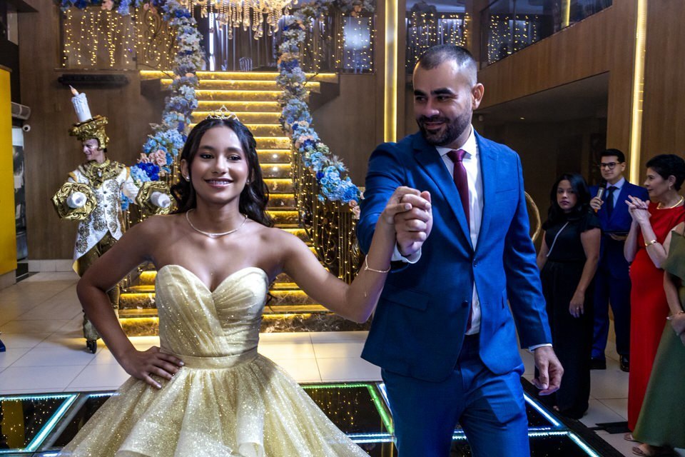 Memórias de uma festa de debutante no Buffet East Side.