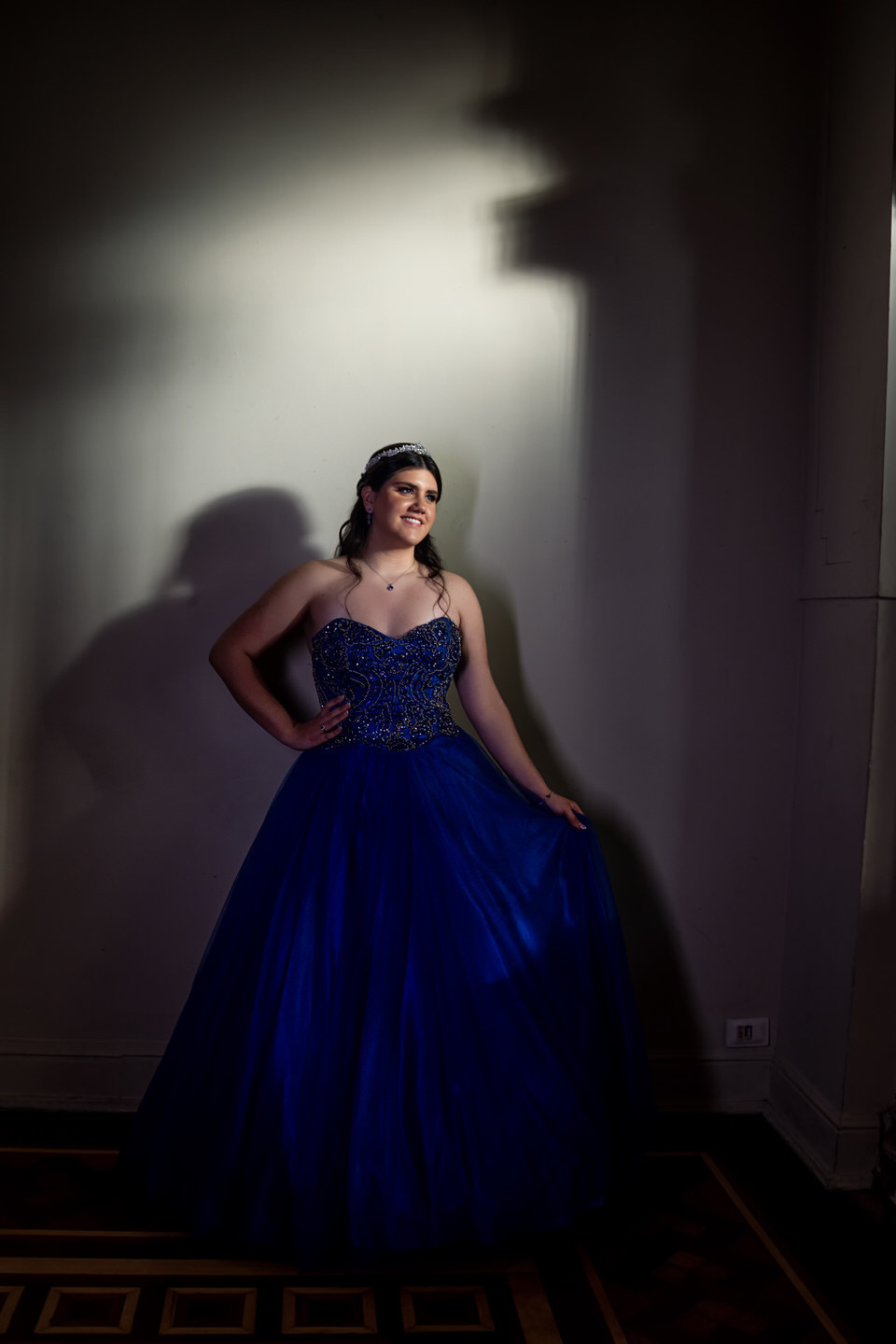 ensaio fotográfico de 15 anos com vestido de debutante em SP, realizado no Palácio dos Cedros, fotógrafo de debutante de São Paulo - SP