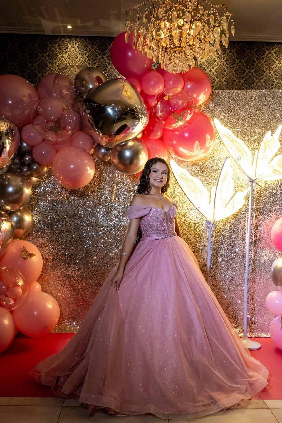 Imagem profissional da festa de 15 anos no Buffet Casa Bertolazzi Vila Romana.