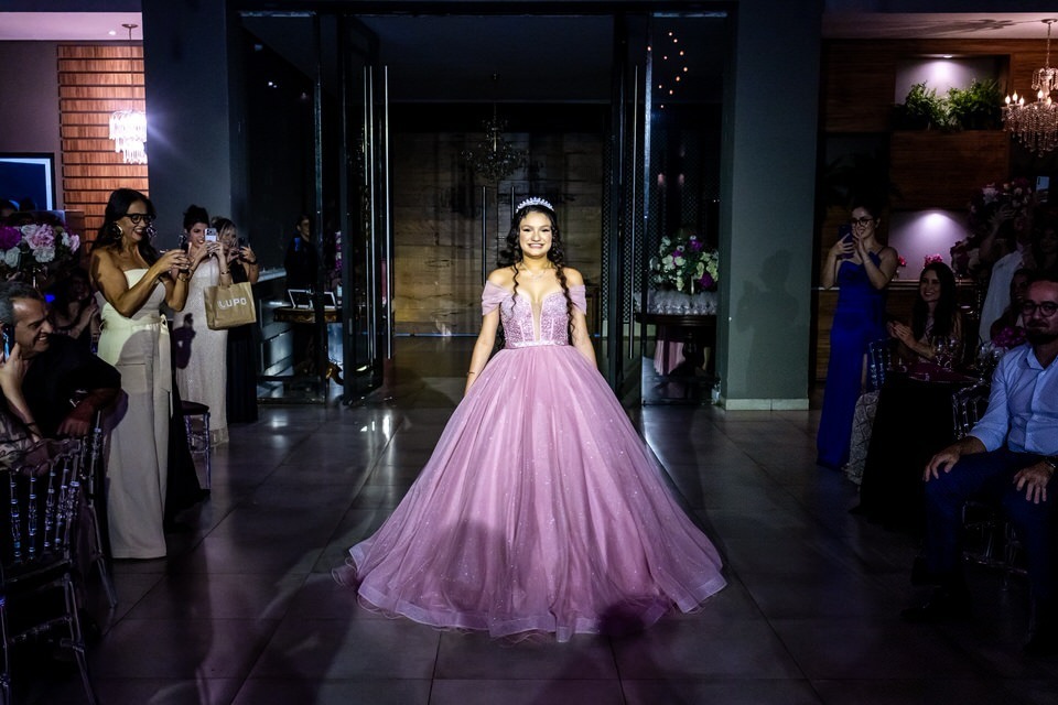 Memória da festa de 15 anos no Buffet Casa Bertolazzi Vila Romana, por fotógrafo de SP.